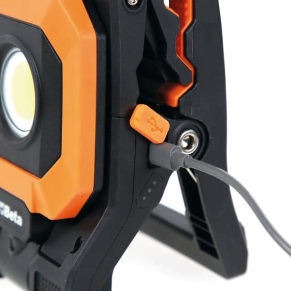 Beta 1838CLAMP - Faretto a pinza ricaricabile, 4 intensità luminose, orientabile, ricarica USB