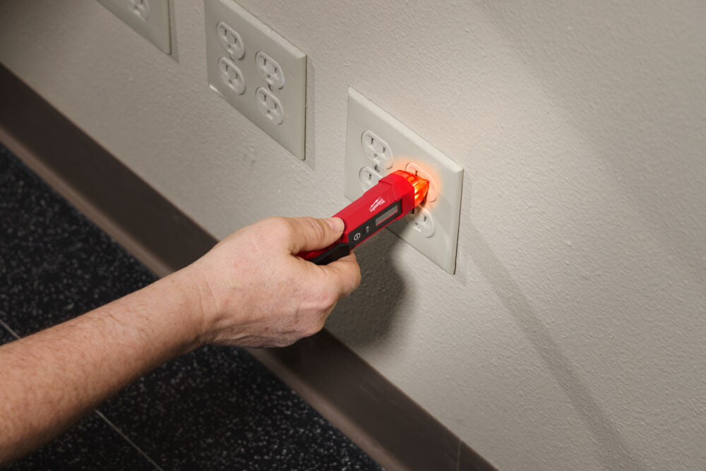 Milwaukee 2225-20 - Cercafase con termometro laser CAT IV