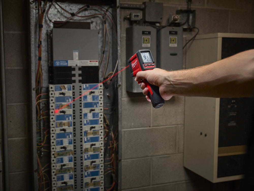 Milwaukee 2267-40 - Termometro misuratore di temperatura a infrarossi -30°C a 400°C