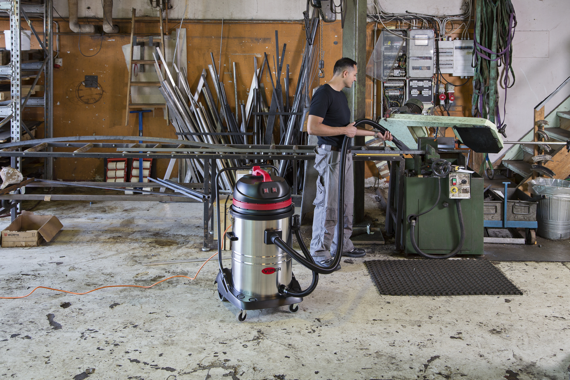 Nilfisk LSU375-EU  - Aspiratore professionale per solidi e liquidi ad alta potenza