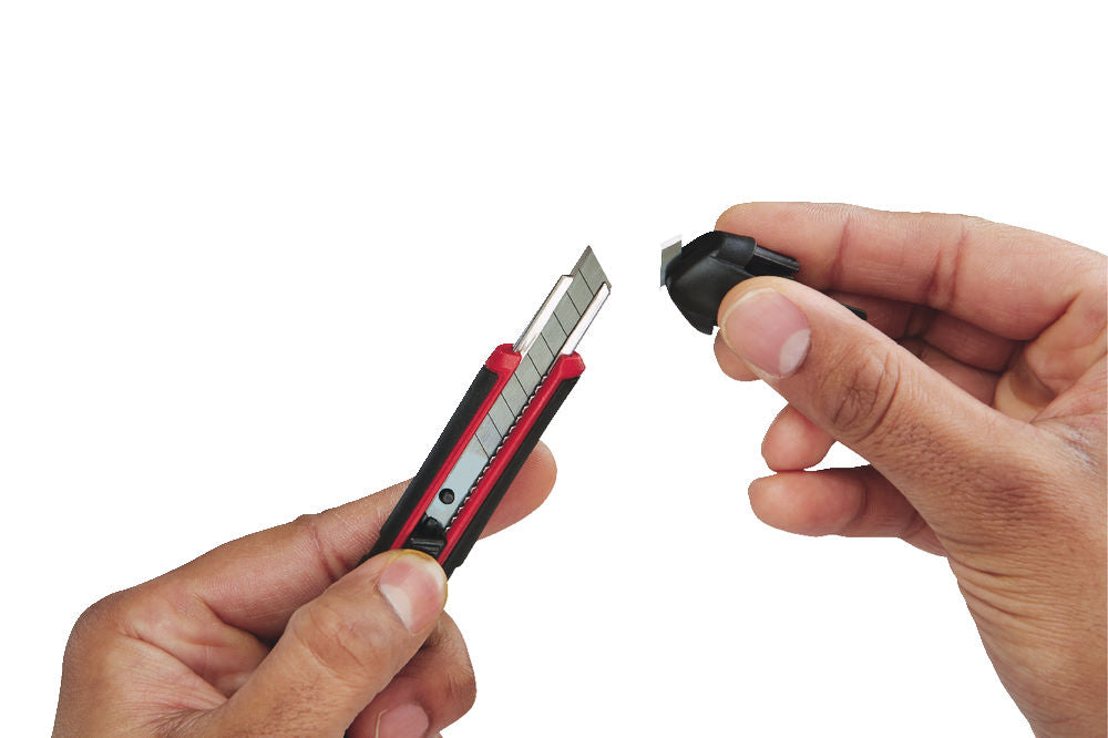 Milwaukee 48221960 - Taglierino / Cutter con lama da 9 mm