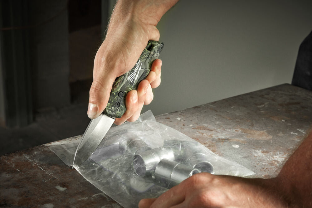 Milwaukee 4932492375 - Coltello a lama richiudibile mimetico