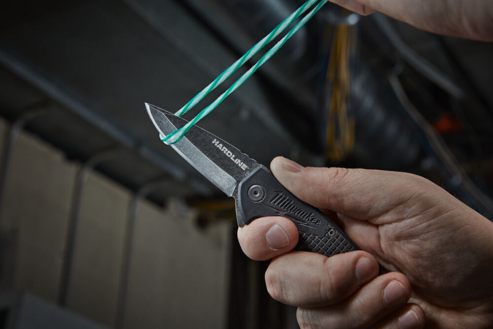 Milwaukee 4932492452 - Coltello richiudibile Hardline a lama liscia da 64mm