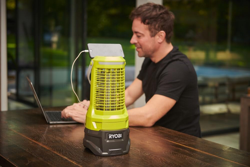 Ryobi RY18BZA-0 - Lanterna insetticida a batteria 18V - solo corpo 