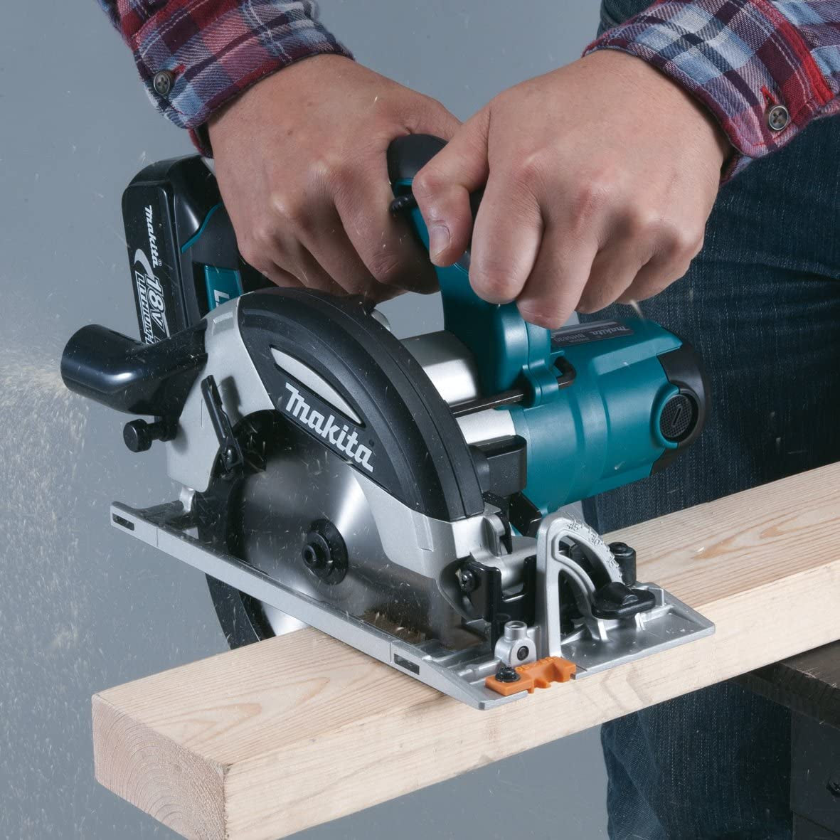 Makita DHS630ZJ - Sega circolare a batteria 18V - disco da 165 mm