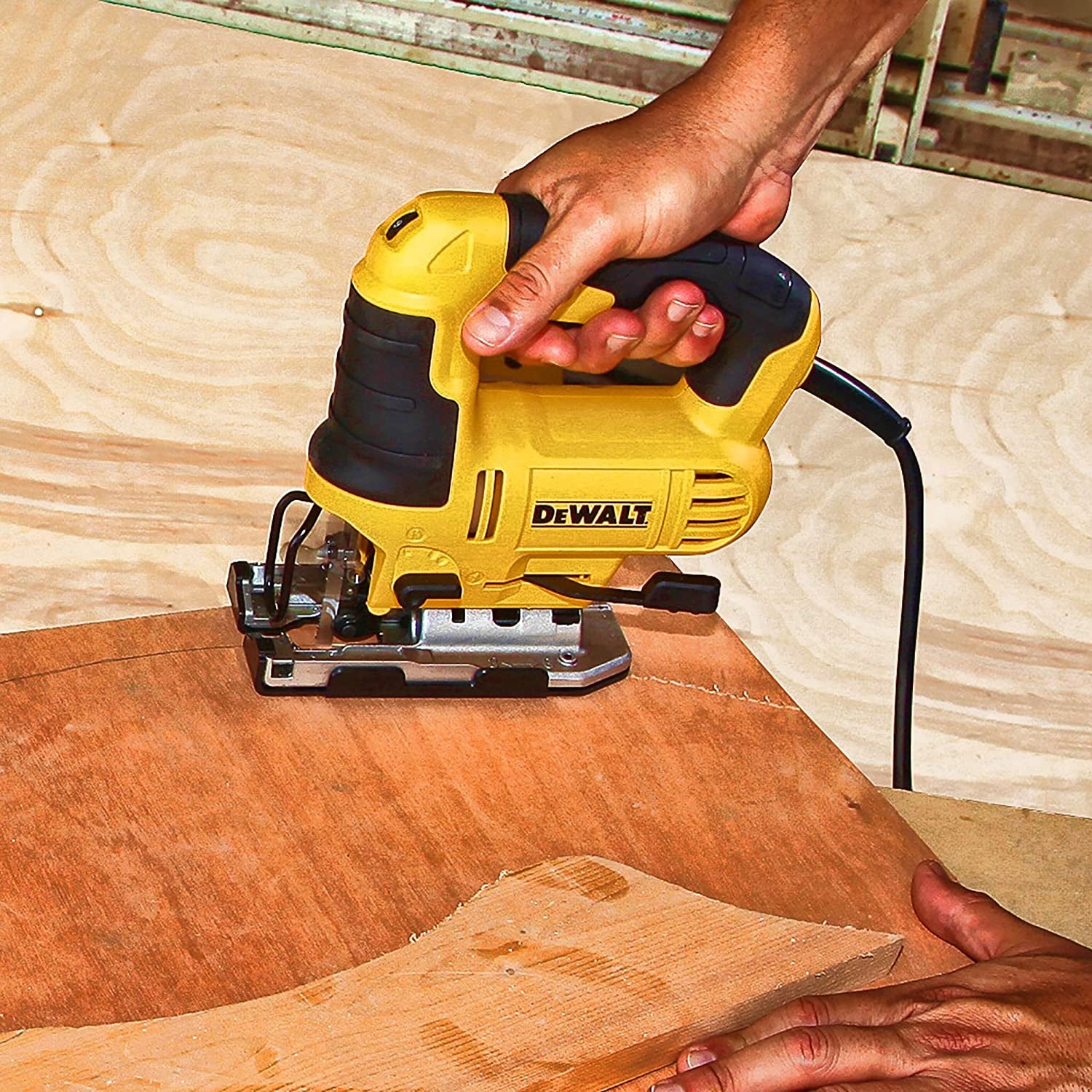 Dewalt DWE349 - Seghetto alternativo - 550 W - Taglio max legno 85 mm