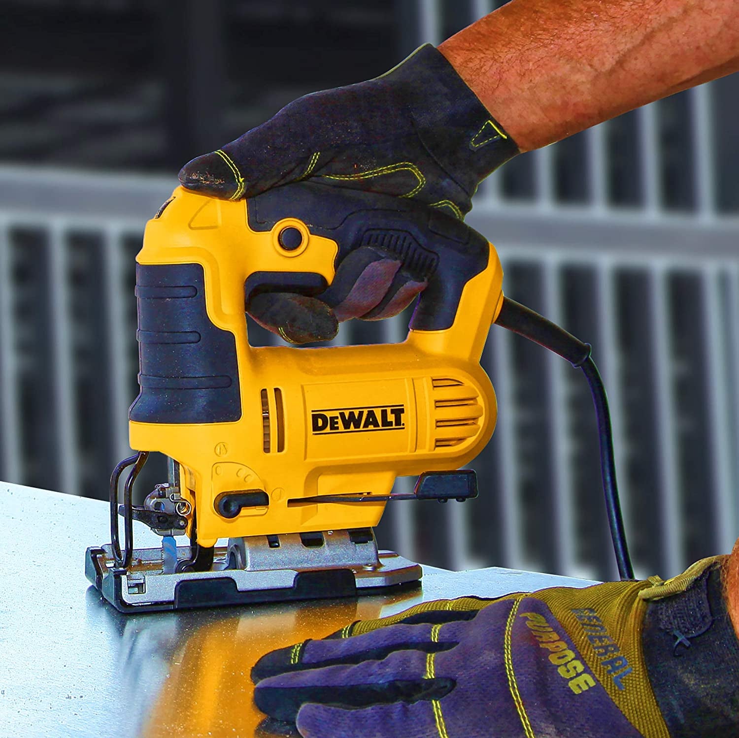 Dewalt DWE349 - Seghetto alternativo - 550 W - Taglio max legno 85 mm