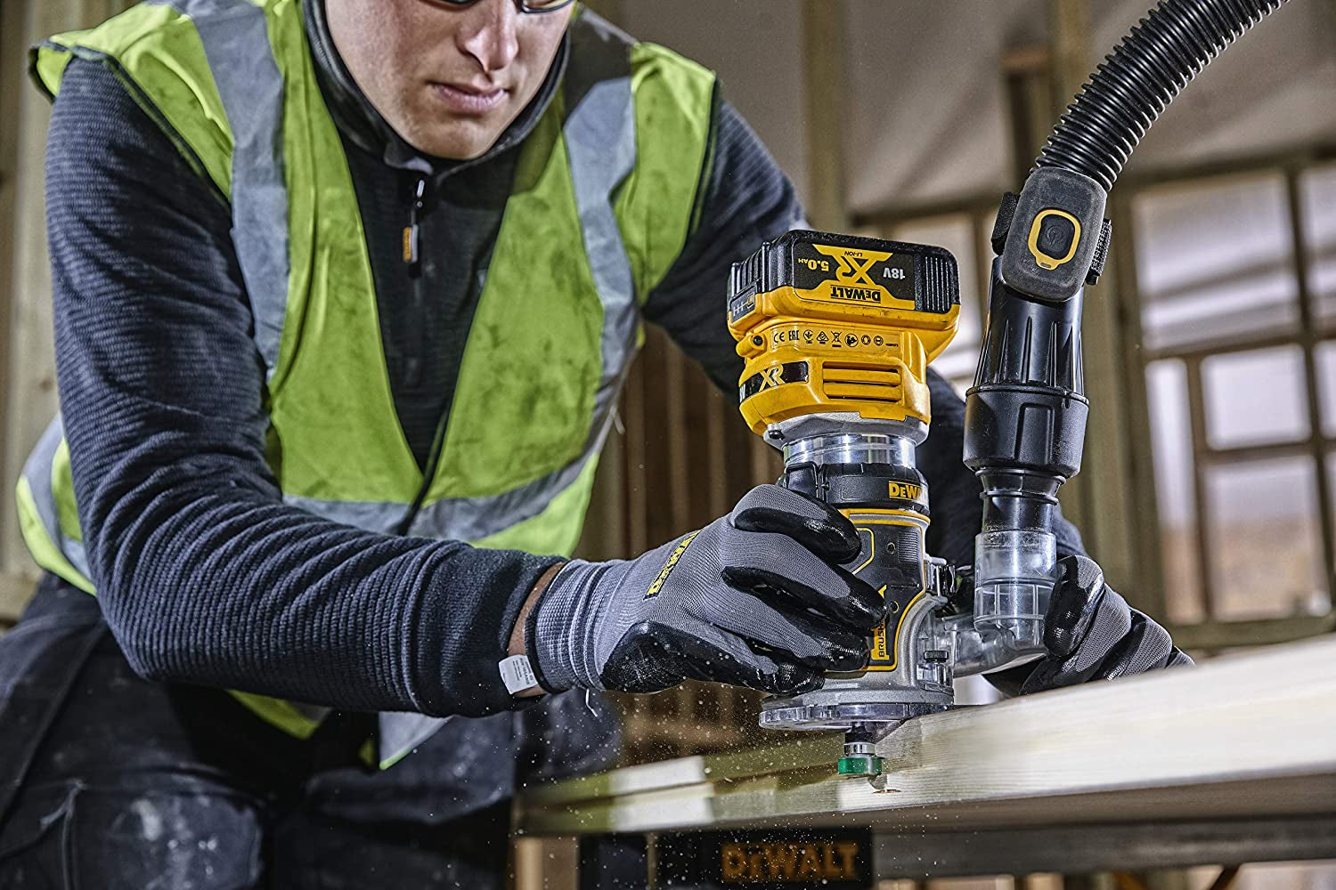 Dewalt DCW604NT-XJ