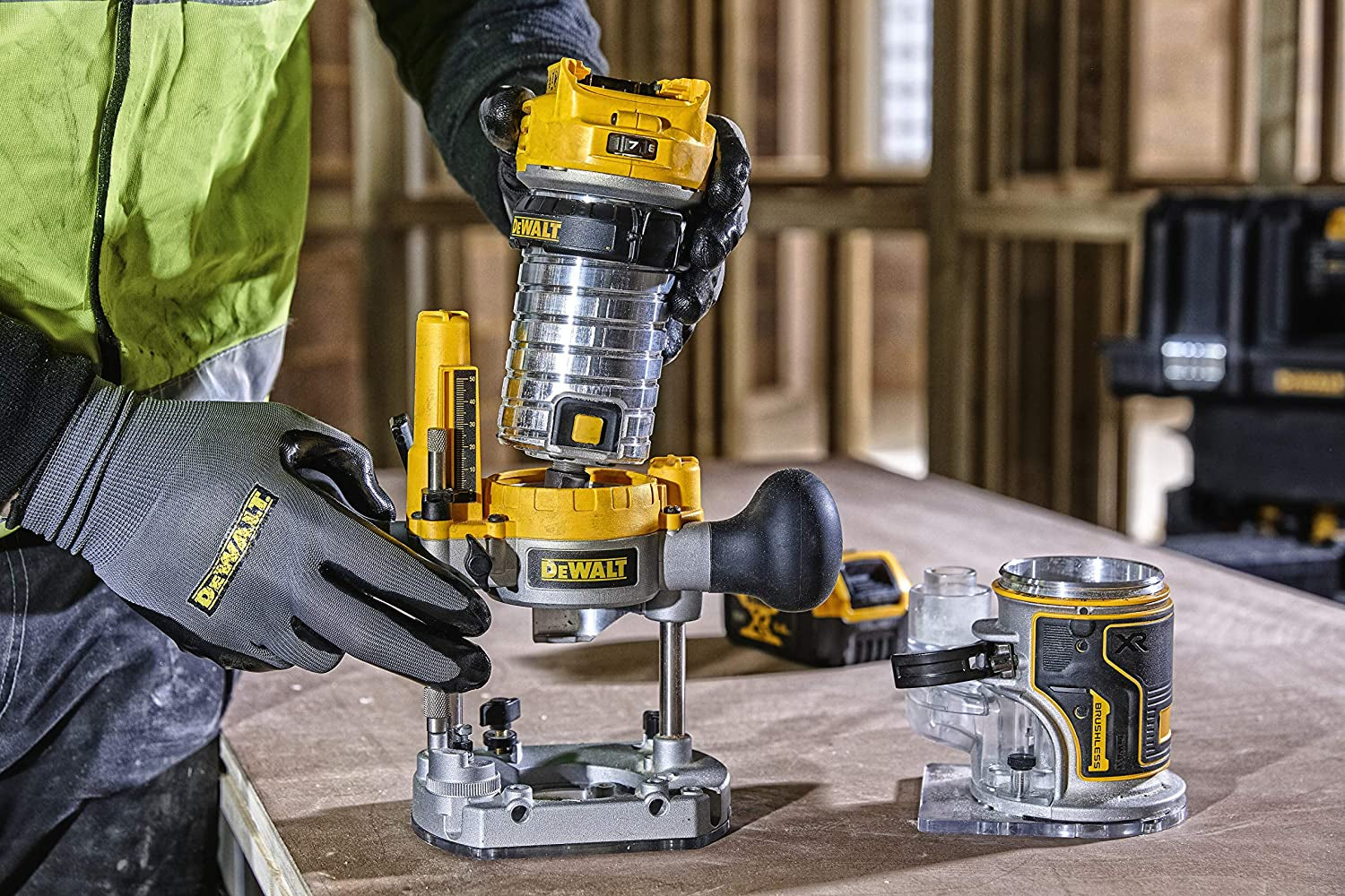 Dewalt DCW604NT-XJ