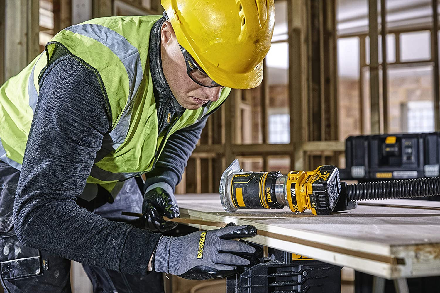 Dewalt DCW604NT-XJ