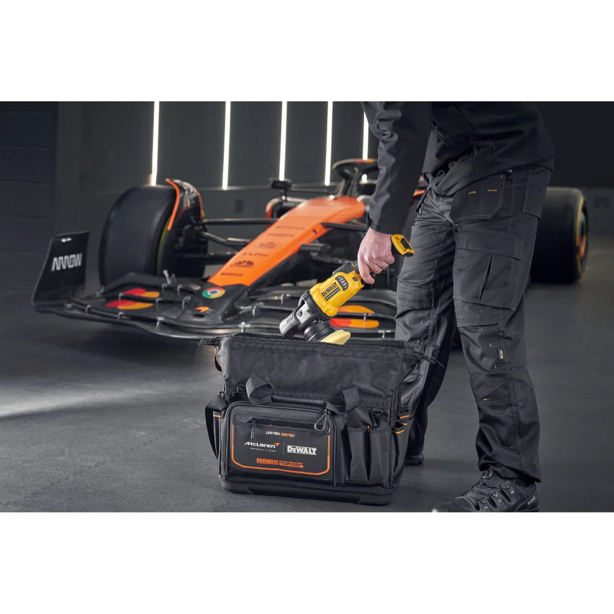 Dewalt DWST60104-9 - Borsa rettangolare porta attrezzi McLaren con tracolla - vuota