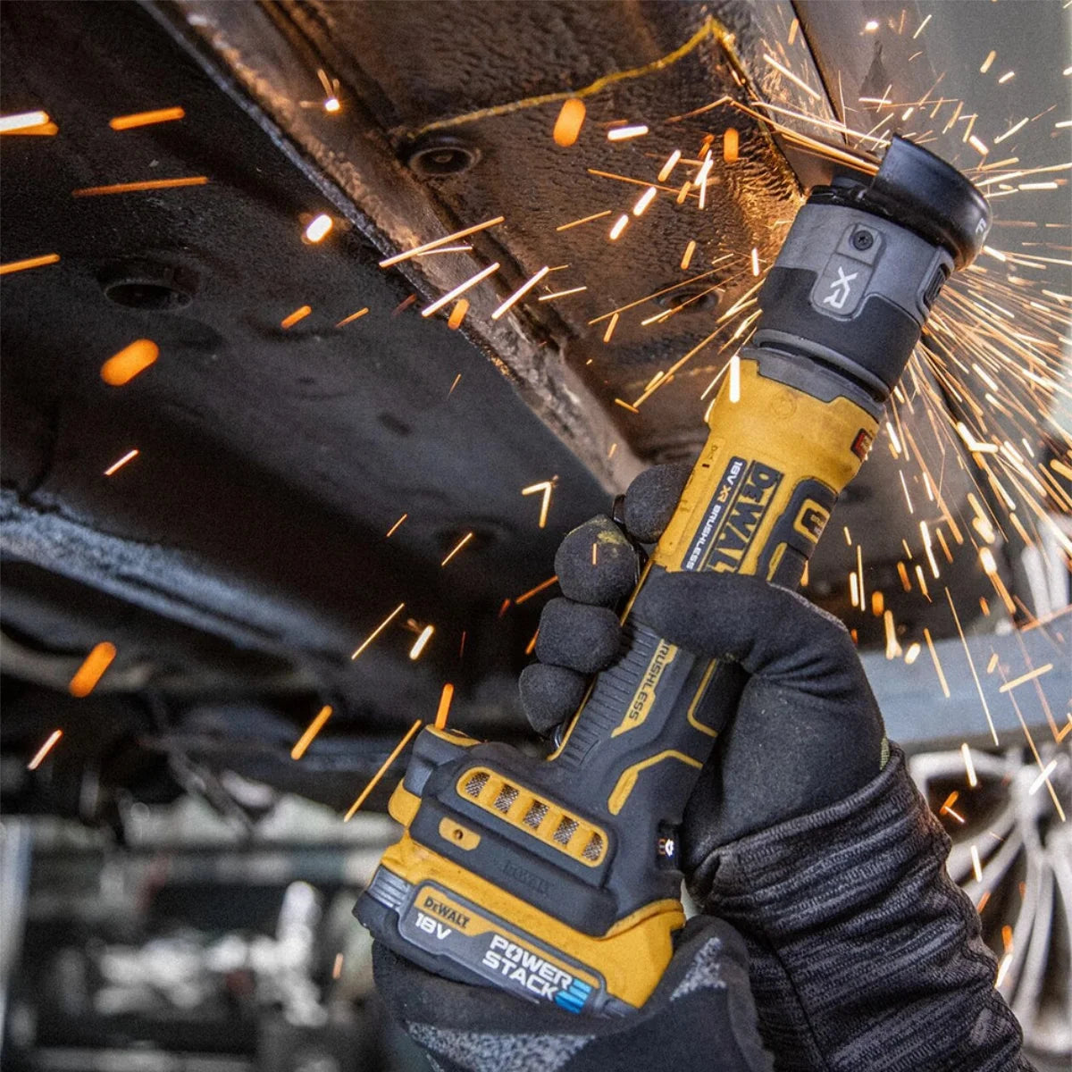 Dewalt DCG430N-XJ Mini Troncatrice compatta 76mm Brushless 18V - Solo corpo macchina