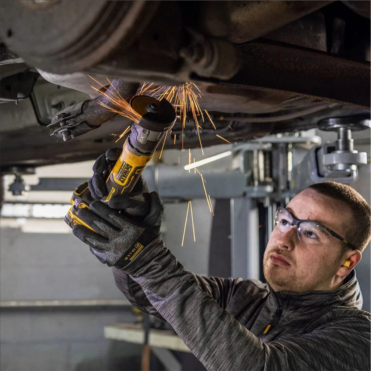 Dewalt DCG430N-XJ Mini Troncatrice compatta 76mm Brushless 18V - Solo corpo macchina