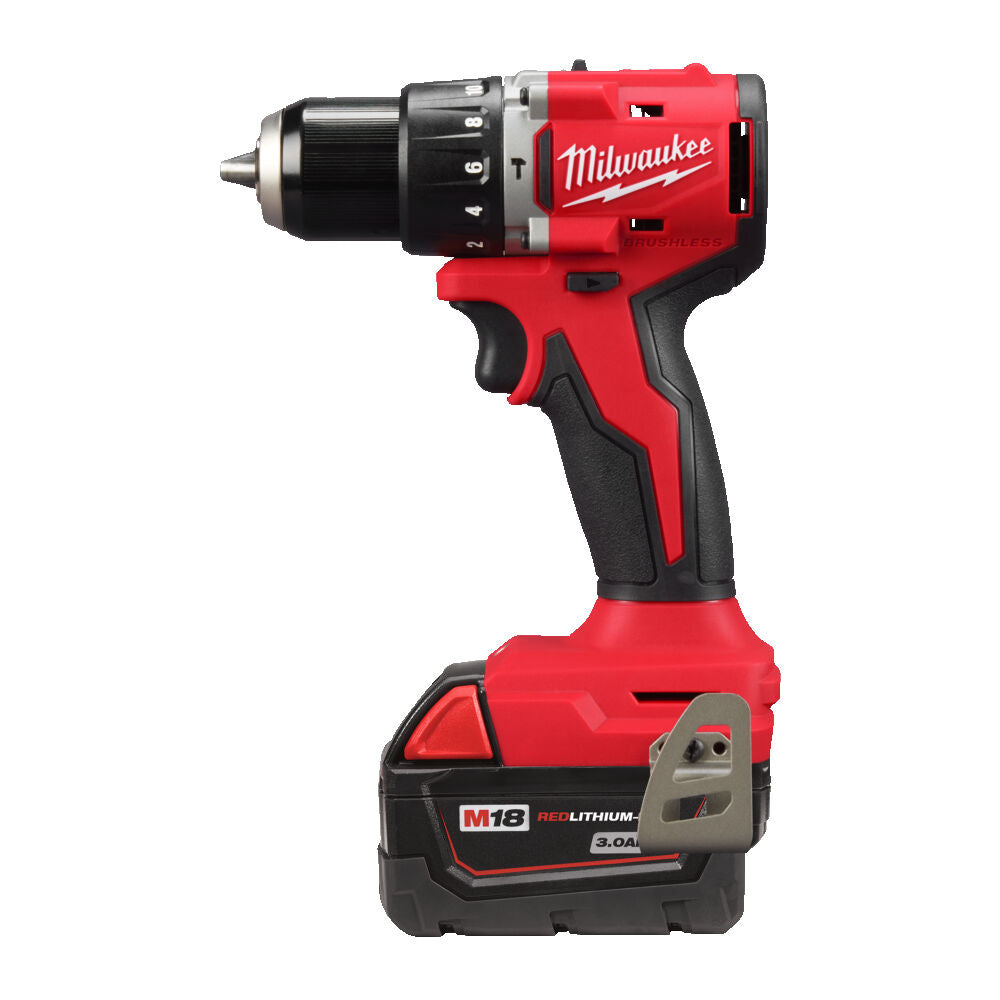 Milwaukee M18 FPP2IT-542X - Set utensili 18V Trapano M18 BLPDRC + Smerigliatrice M18 FSAG125X - 1 x 4Ah + 1 x 5Ah