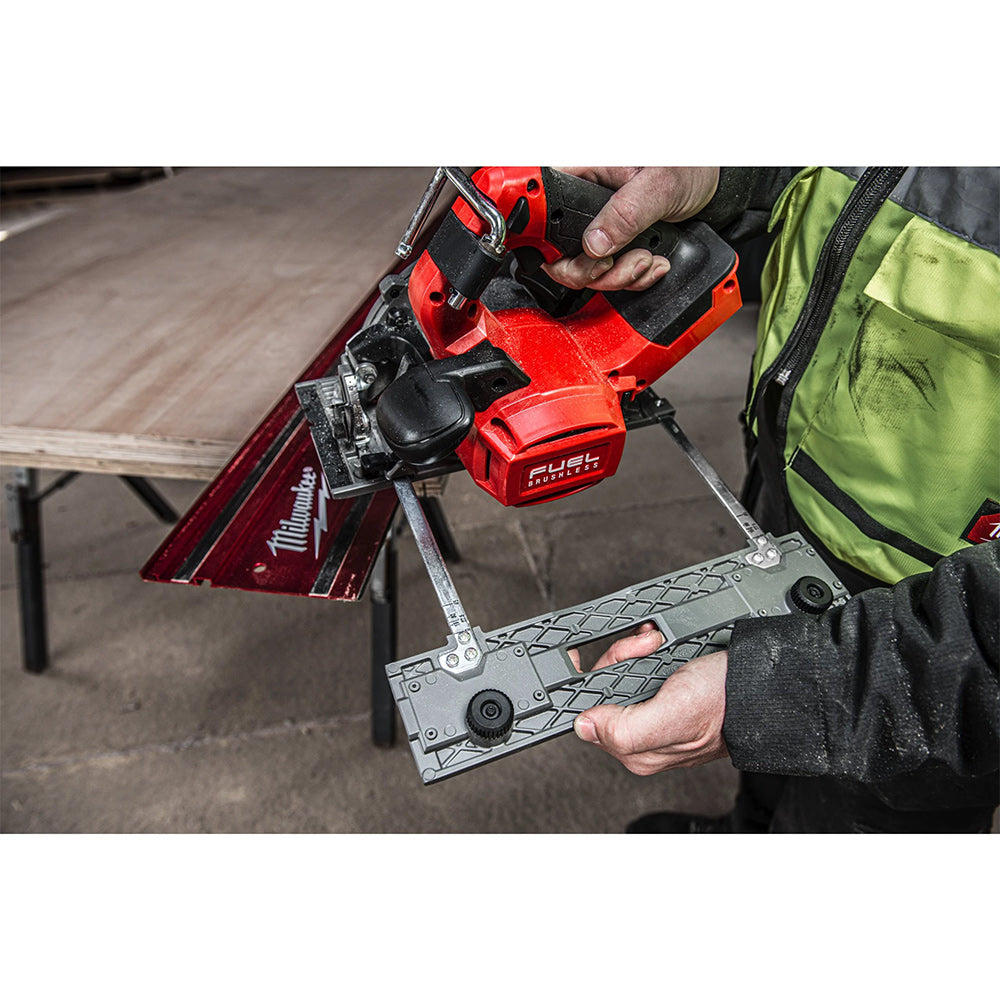 Milwaukee M18 FCSDC165-552C - Sega circolare a batteria 18V da 125 mm per tagli profondi - 2 x 5,5 Ah