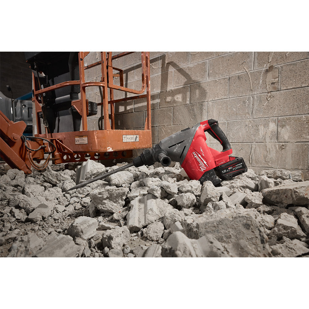 Milwaukee M18 FHAC0745-122C - Martello demo perforatore 18V SDS-MAX classe 7 Kg - 2 x 12AH FORGE