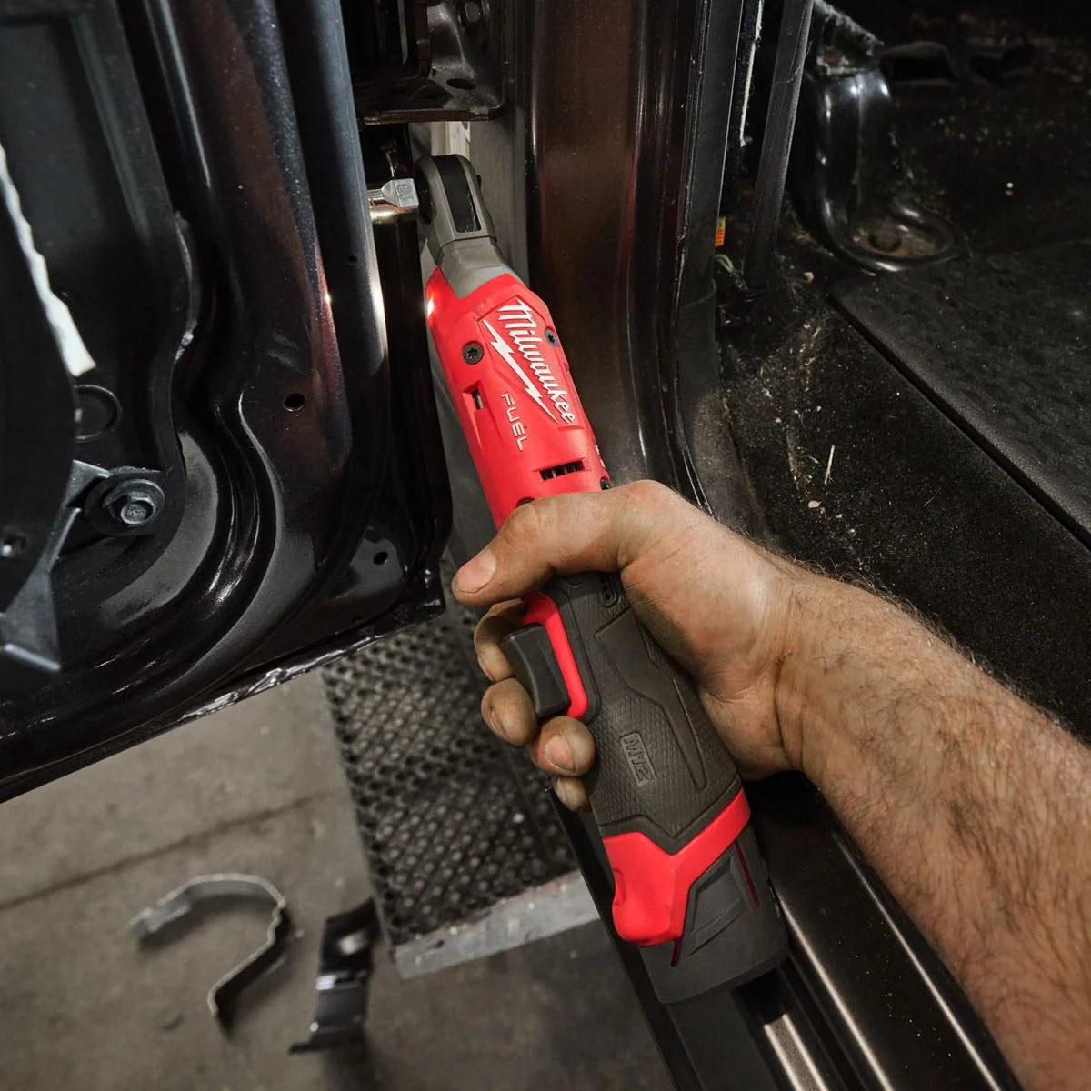 Milwaukee M12 FIR14G2-0 - Fuel Cricchetto ¼″ 12V - 19mm - 61 Nm - Solo Corpo
