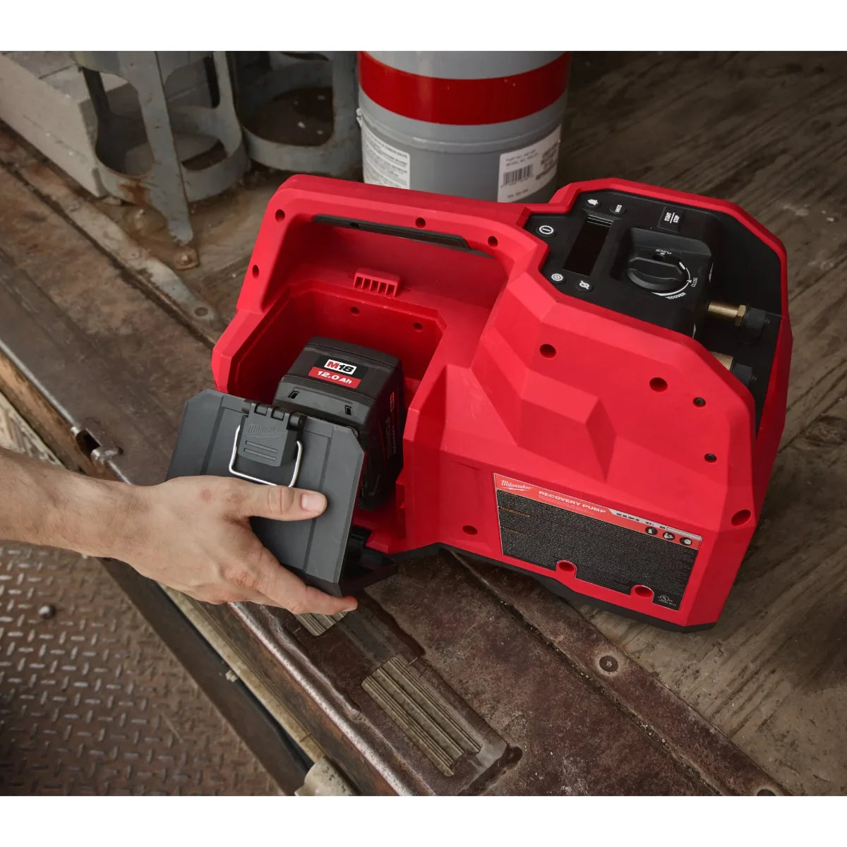 Milwaukee M18 BLRP-121 - Pompa di recupero refrigerante 18V - 1 x 12Ah