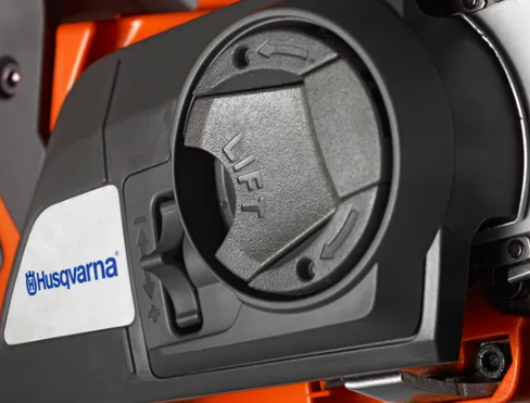 Husqvarna 215i Motosega a batteria 36V - barra 30 cm - 0.9Kw - senza batteria e caricabatterie