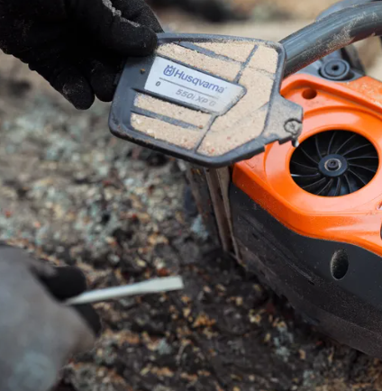 Husqvarna 550i XP Motosega a batteria 36V - barra 45,7 cm - Max 3,2Kw - senza batteria e caricabatterie