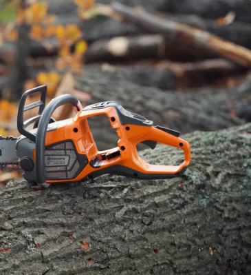 Husqvarna 550i XP Motosega a batteria 36V - barra 45,7 cm - Max 3,2Kw - senza batteria e caricabatterie