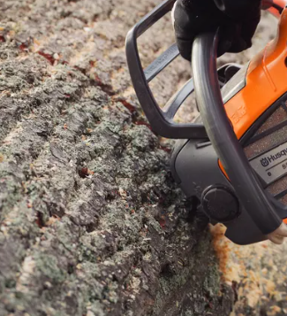Husqvarna 550i XP Motosega a batteria 36V - barra 45,7 cm - Max 3,2Kw - senza batteria e caricabatterie