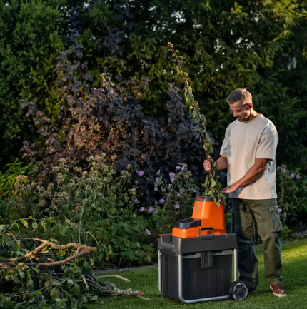 Husqvarna GS 340is Biotrituratore a batteria 36V , rami fino a 40 mm potenza 1400W , 45 litri , solo corpo