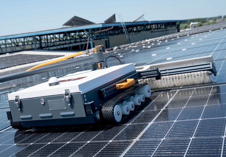 JET PHOTOS R1 S Robot per Pulizia Pannelli Fotovoltaici a batteria motore Brushless con radiocomando senza interferenze