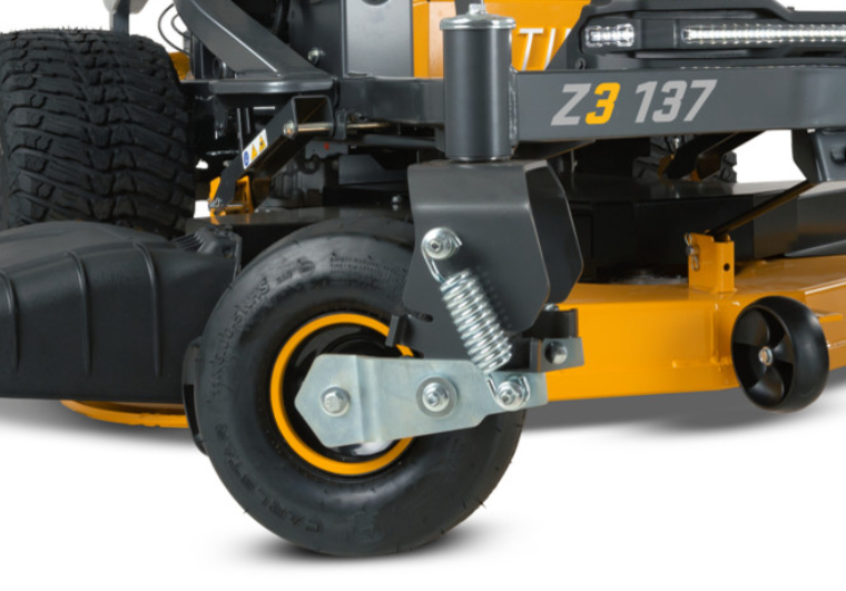 Cub Cadet Z3 137 Rasaerba zero turn a leve , raggio zero per pendenze 46% (25°) , taglio 137 cm , c.c. 726 Trasmissione Doppia Hydro