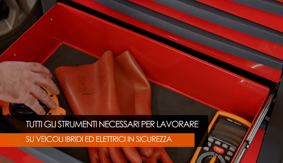 Beta 2400 RSC246-VEM Cassettiera con 81 utensili per la manutenzione dei veicoli ibridi ed elettrici , per elettricisti e elettrotecnici di alto livello