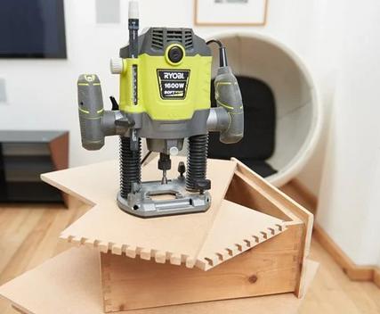 Ryobi RRT1600-K Fresatrice 68mm 1600W , 220V
