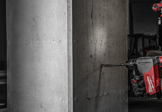Milwaukee M18 ONEFHP-0X Tassellatore SDS-Plus , fino a 32 mm ad alta potenza 5.0J  FUEL , SOLO CORPO