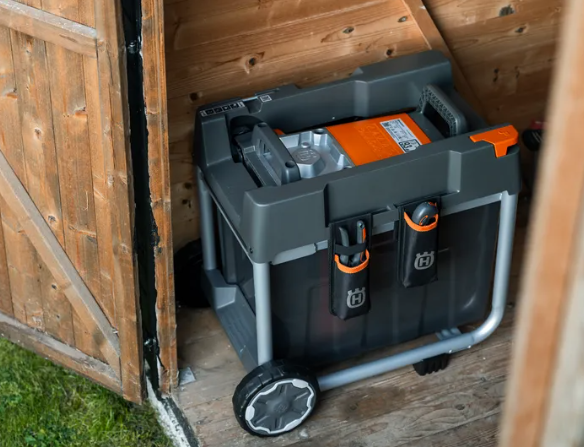 Husqvarna GS 340is Biotrituratore a batteria 36V , rami fino a 40 mm potenza 1400W , 45 litri , solo corpo