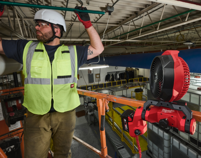 Milwaukee M18 LAF-0 Ventilatore a batteria con morsa da fissare ovunque , solo corpo