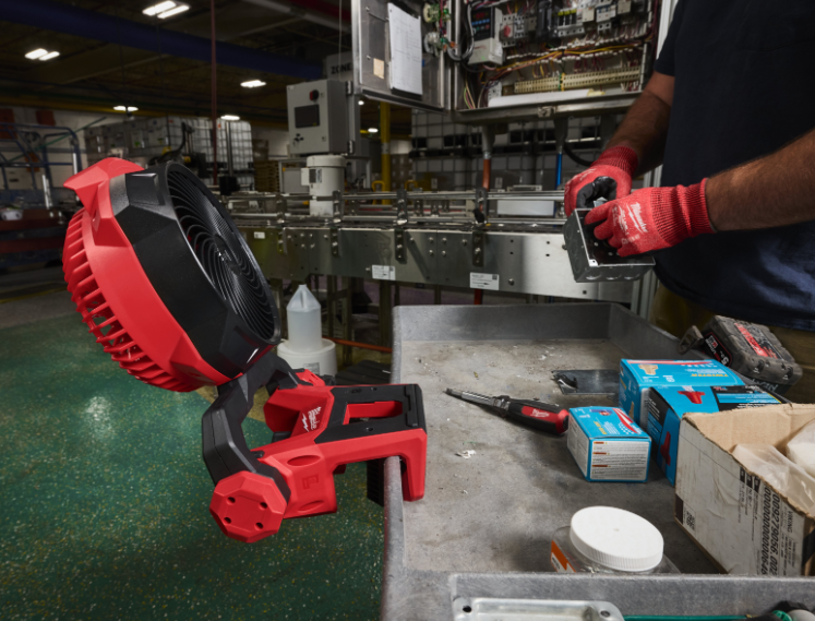 Milwaukee M18 LAF-0 Ventilatore a batteria con morsa da fissare ovunque , solo corpo