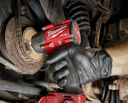Milwaukee M18 FMTIW2P12-502X Avvitatore ad impulsi 1/2" a media coppia con fermo dei perni max 881 Nm