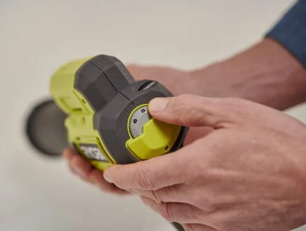 Ryobi RCG4-0 Pistola per sigillanti a batteria 4V USB Lithium , batteria e caricabatterie non inclusi