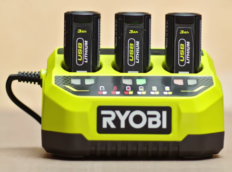 Ryobi RC43P Caricabatterie 220V sequenziale per batterie Usb 4V serie RB4L