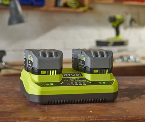 Ryobi RC18240 Caricabatterie per due Batterie 18V