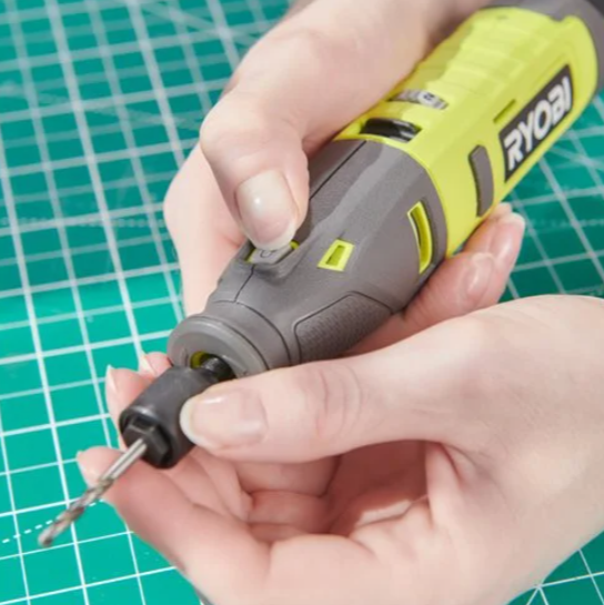 Ryobi RRT4-120GA15 Utensile rotativo multifunzione a batteria 4V con 15 accessori Batteria inclusa