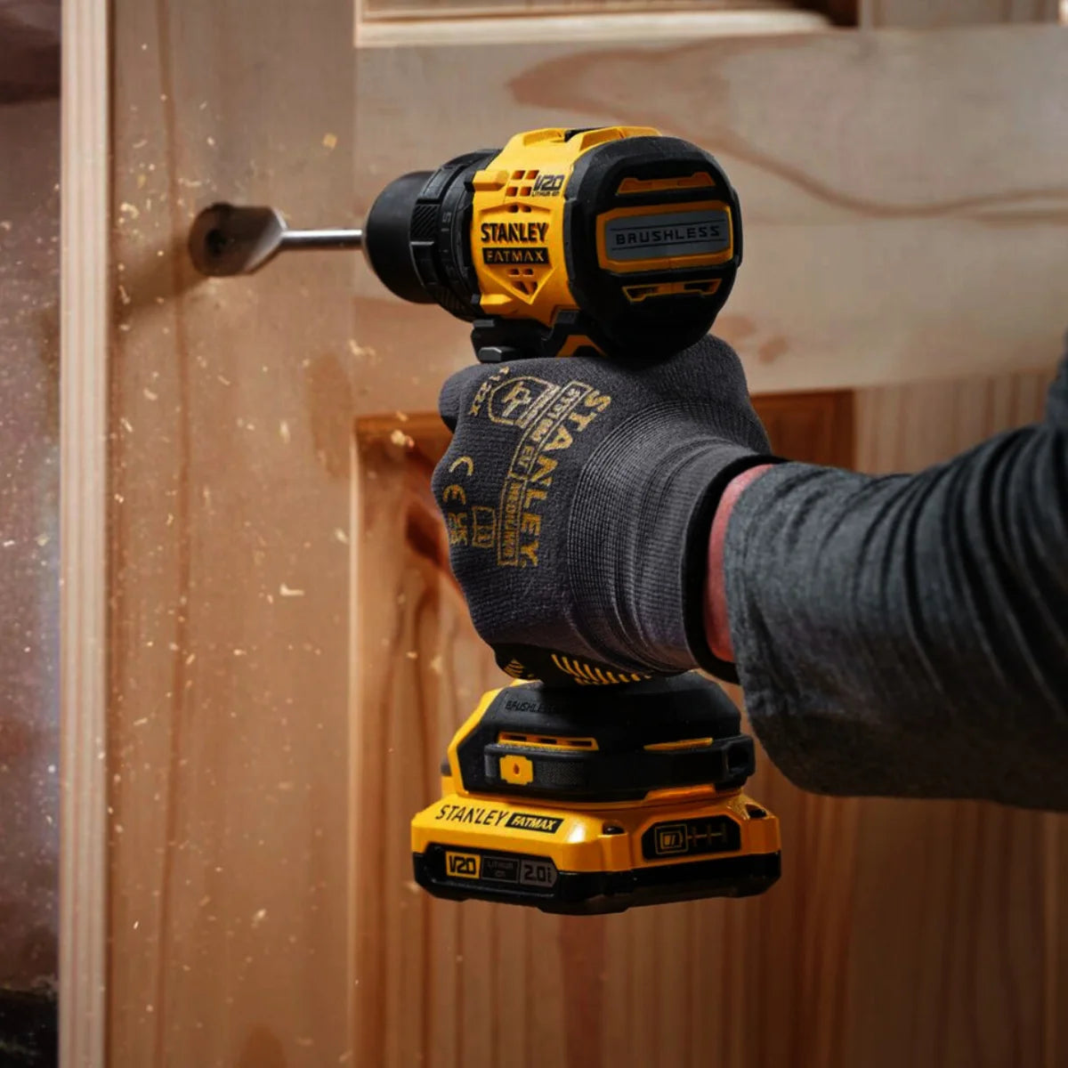 Stanley SFMCD714D2T-QW Fatmax Avvitatore BRUSHLESS 18V + 2 Batterie 18V-2.0Ah + Accessori