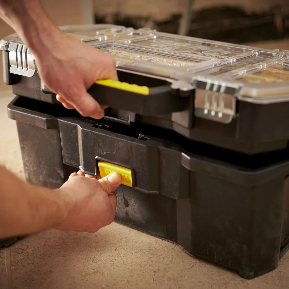 Stanley STST1-70317 - Cassetta Porta Utensili 19 e 24" con Organizer separabile