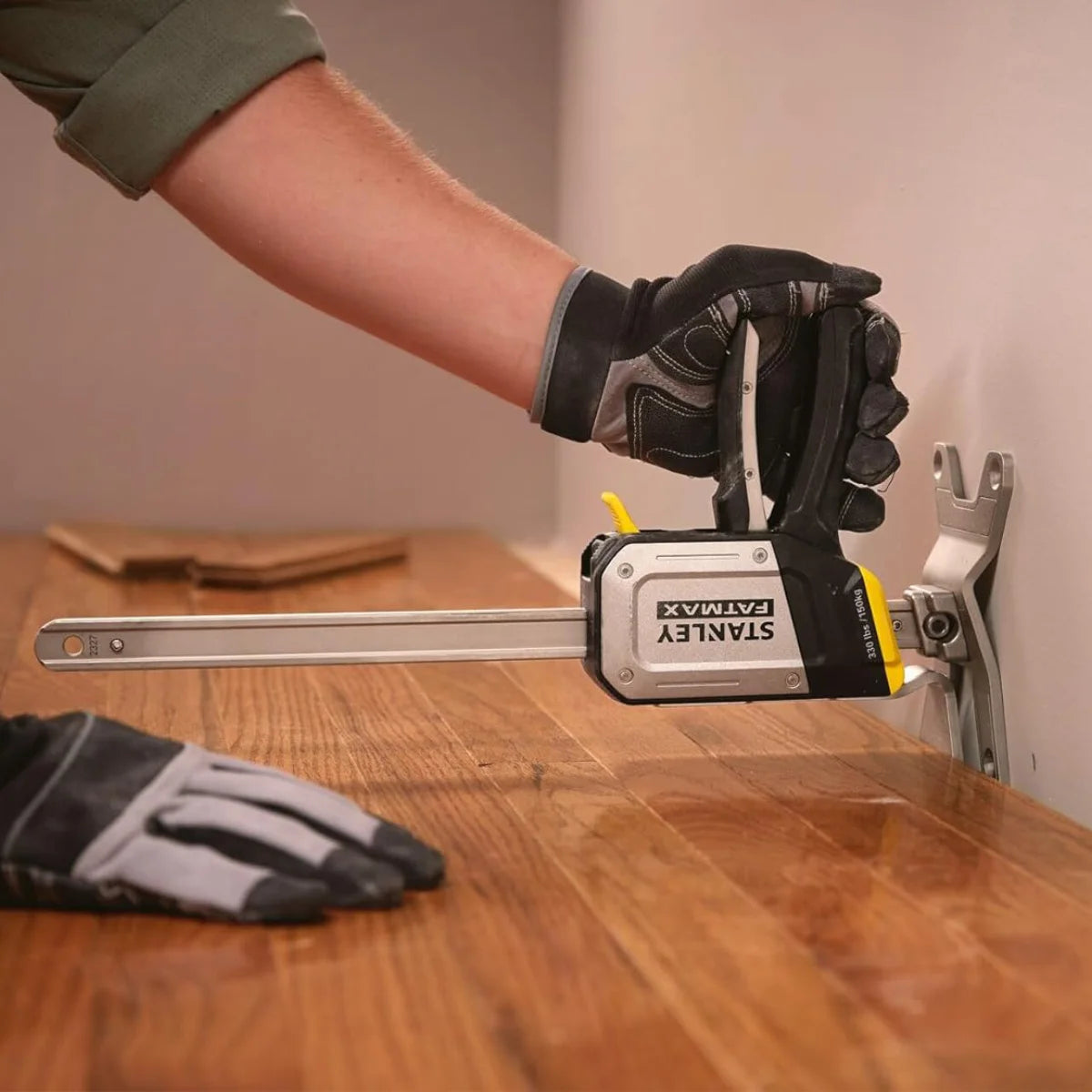 Stanley FMHT83550-1 FATMAX TradeLift Sollevatore multifunzione 150kg x 220mm