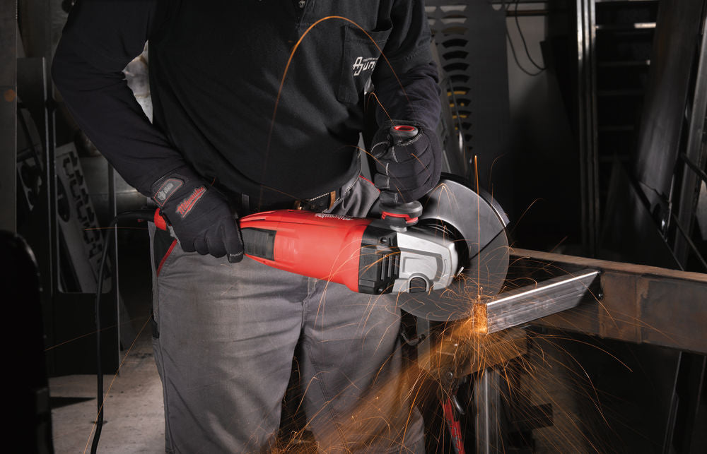 Milwaukee AGVKB 24-230 EK DMS - Smerigliatrice 2400W