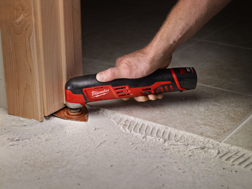 Milwaukee C12 MT - Utensile multifunzione vibrante a batteria - solo corpo