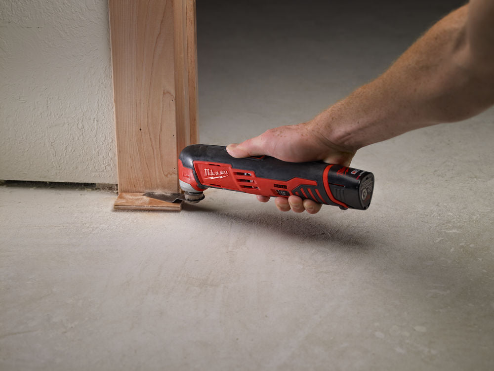 Milwaukee C12 MT - Utensile multifunzione vibrante a batteria - solo corpo
