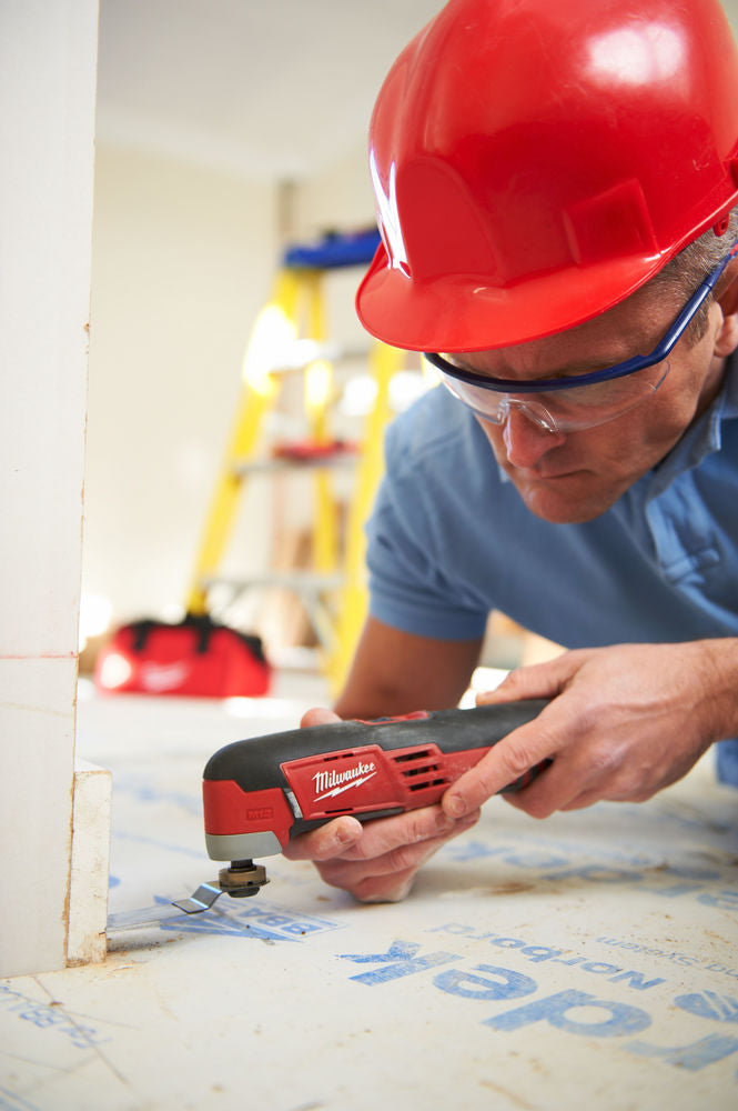 Milwaukee C12 MT - Utensile multifunzione vibrante a batteria - solo corpo