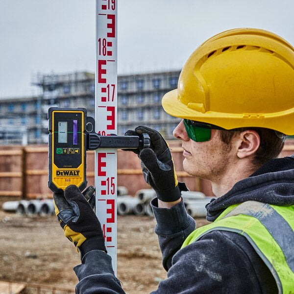 Dewalt DCE080D1GS-QW - Livella tracciatore laser rotante raggio verde 18V Tool Connect - 1 X 2Ah