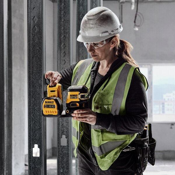 Dewalt DCE825D1G18-QW - Tracciatore laser raggio verde (2 linee a croce 90° + 5 punti