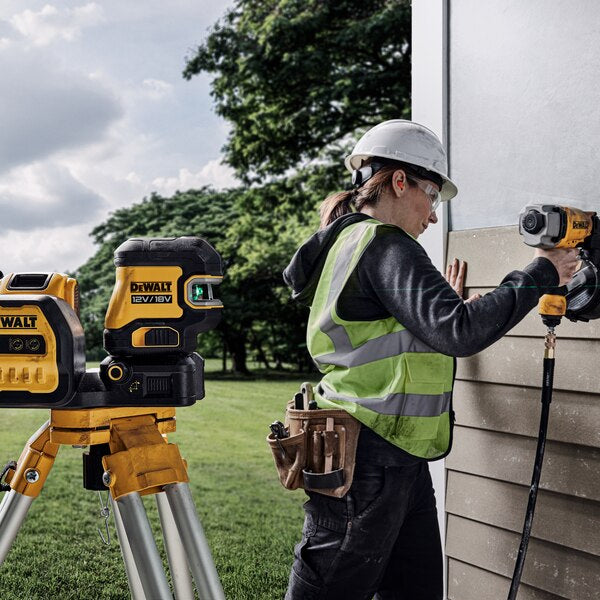 Dewalt DCE825D1G18-QW - Tracciatore laser raggio verde (2 linee a croce 90° + 5 punti